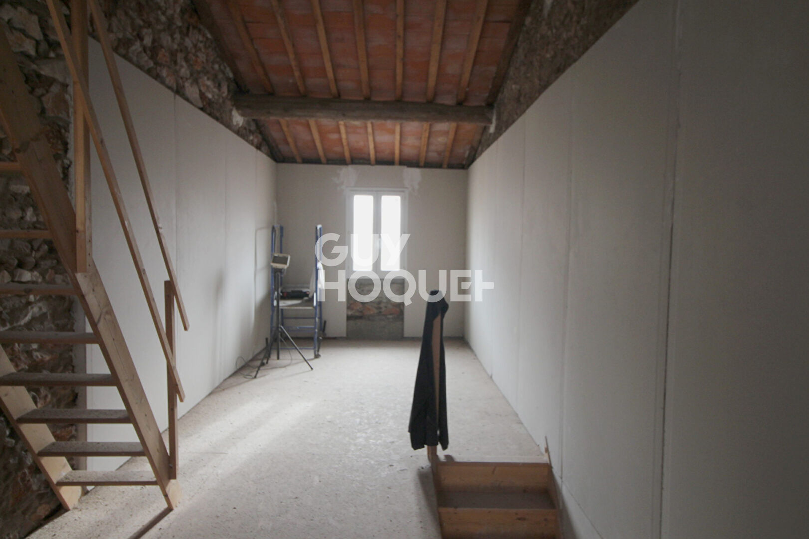 SAINT LAURENT DE LA SALANQUE : maison F3 à vendre