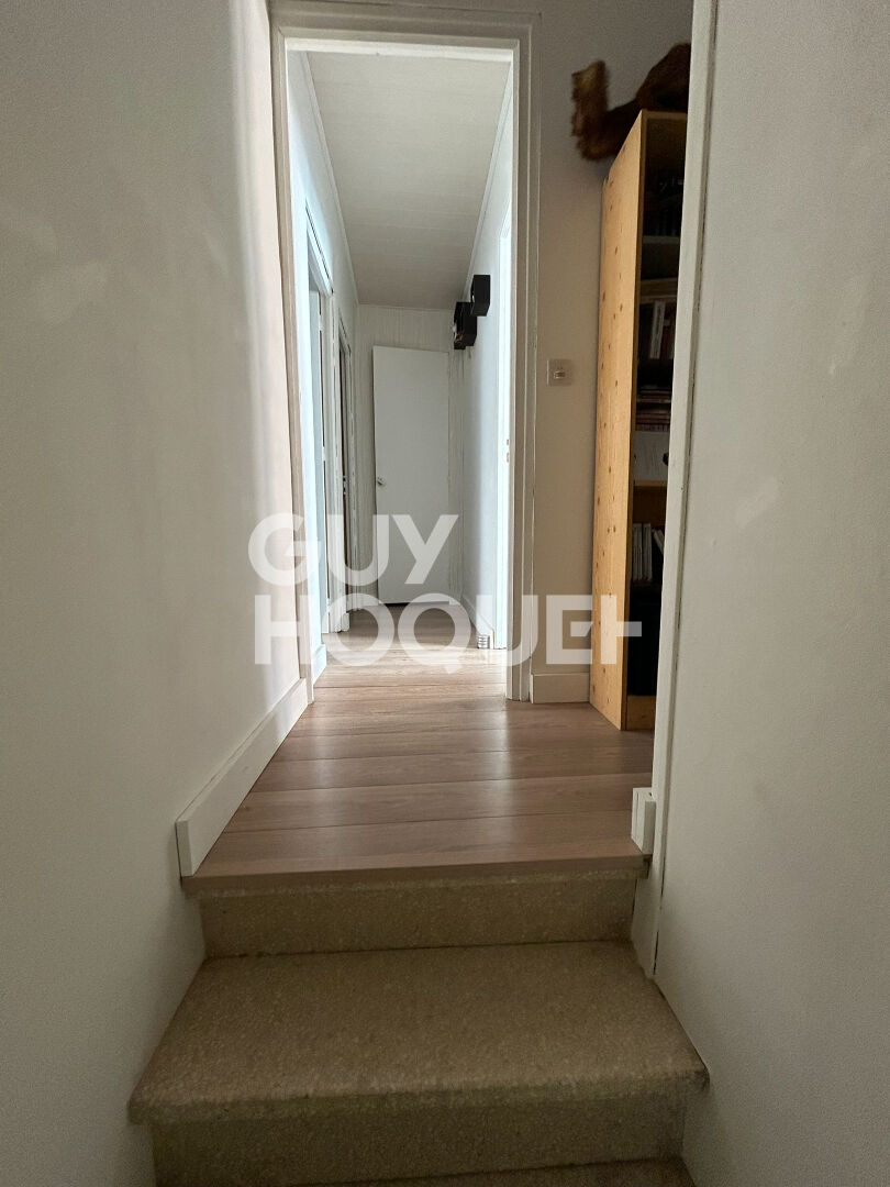 Maison T4 (100 m²) AVEC COUR en vente à SAINT LAURENT DE LA SALANQUE