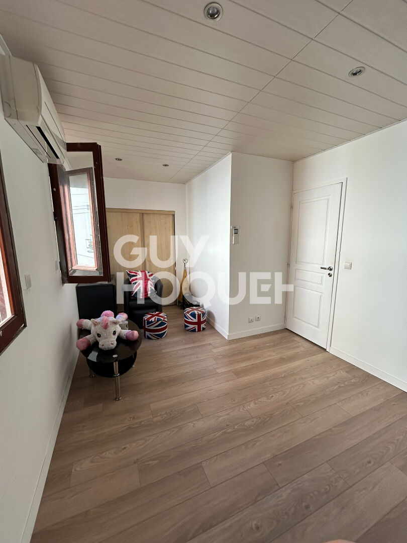 Maison T4 (100 m²) AVEC COUR en vente à SAINT LAURENT DE LA SALANQUE