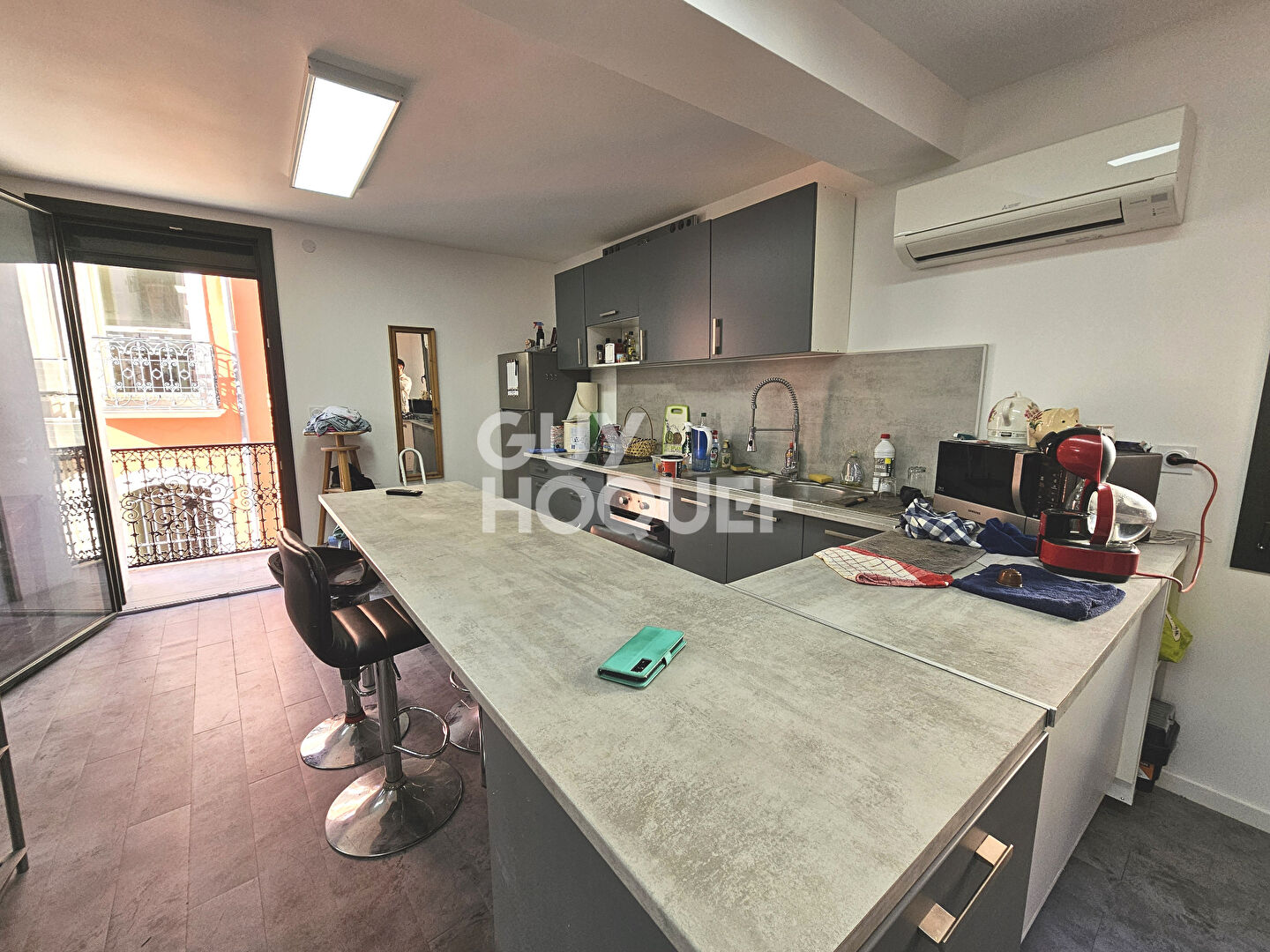 Maison de 3 pièces+mezzanine  (158 m²) à SAINT LAURENT DE LA SALANQUE