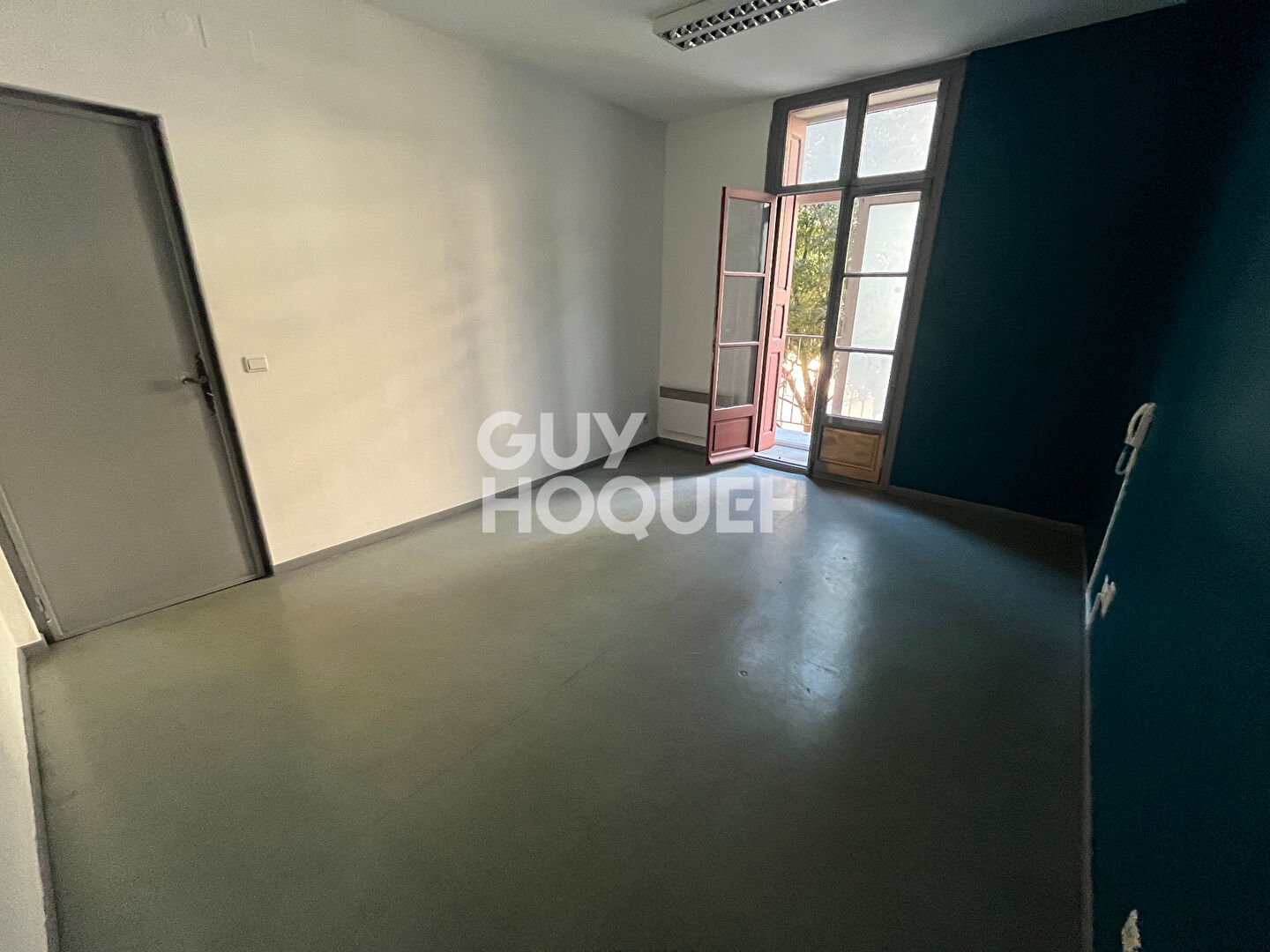 À vendre ? Spacieux local professionnel à fort potentiel dans le quartier prisé de l'Espace Méditerranée à Perpignan