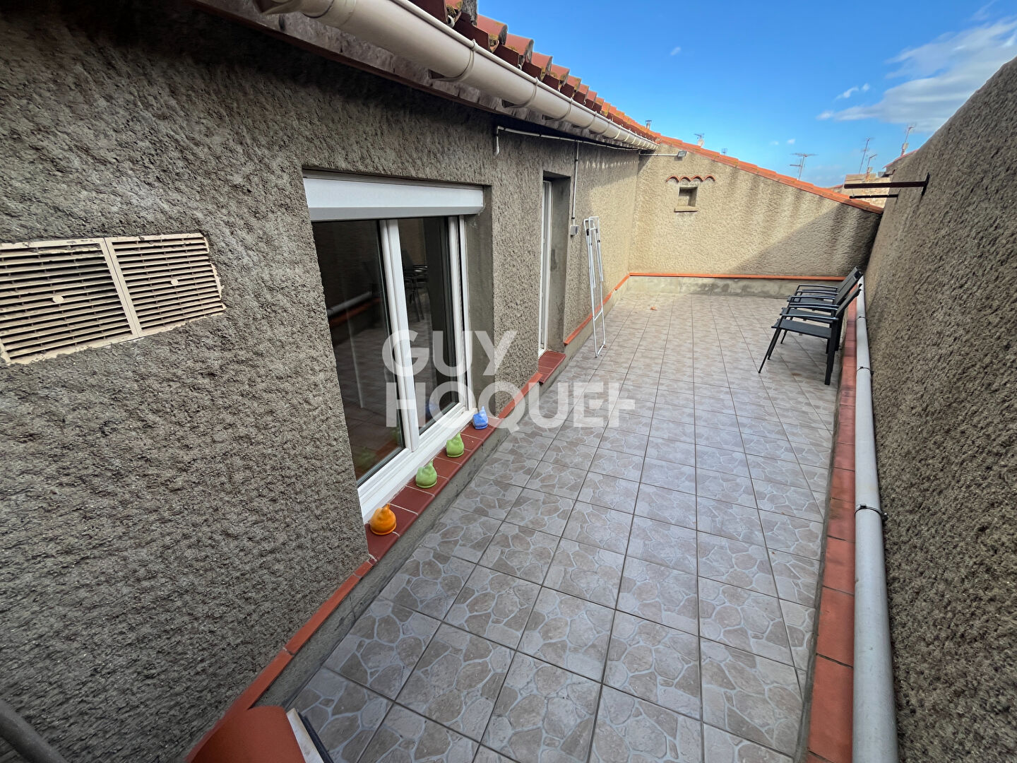 À vendre : Appartement spacieux  pleinde charme de 5 pièces à Saint Laurent de la Salanque