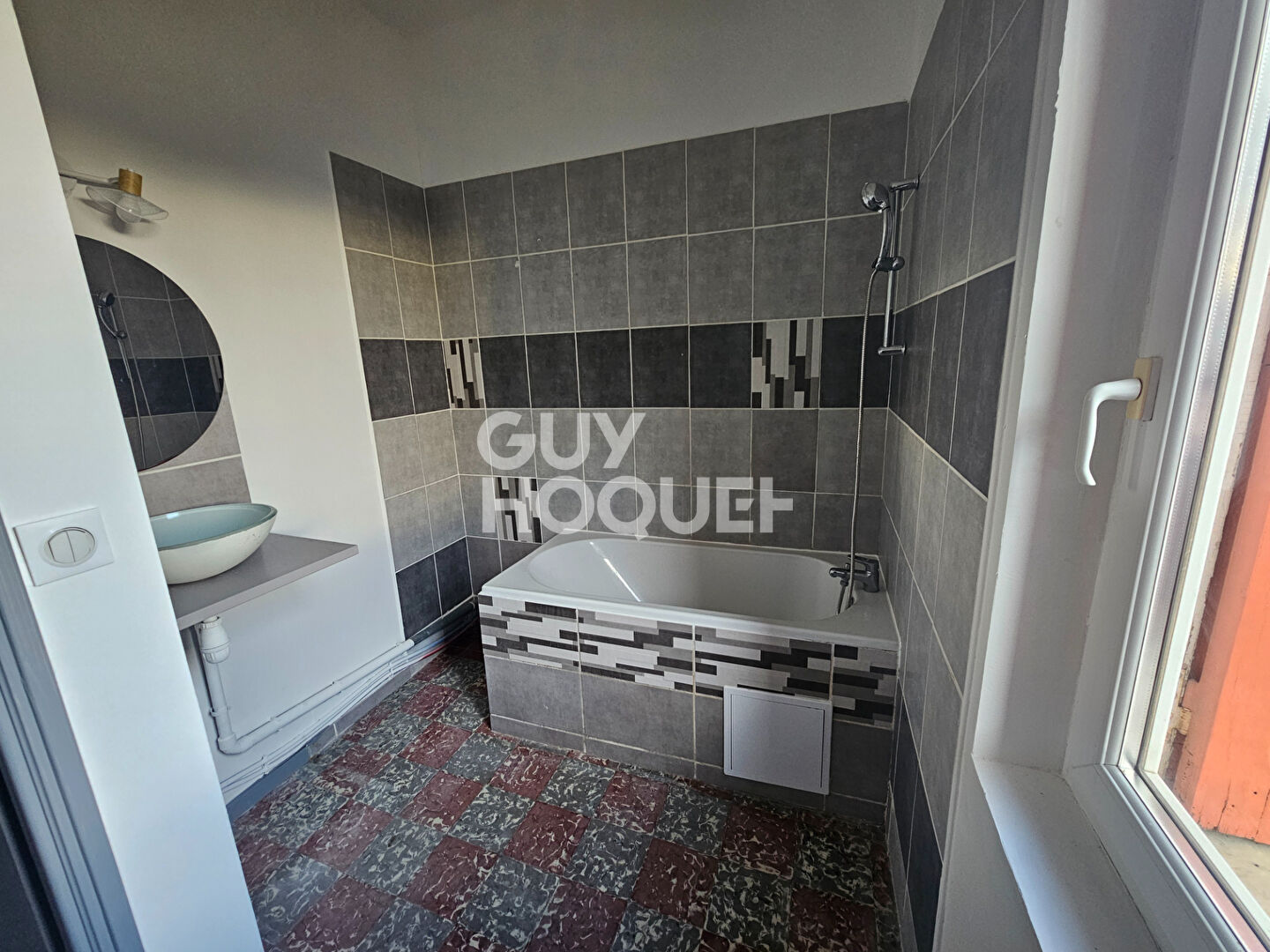 Maison à vendre à Perpignan - DIVISE EN DEUX APPARTEMENTS