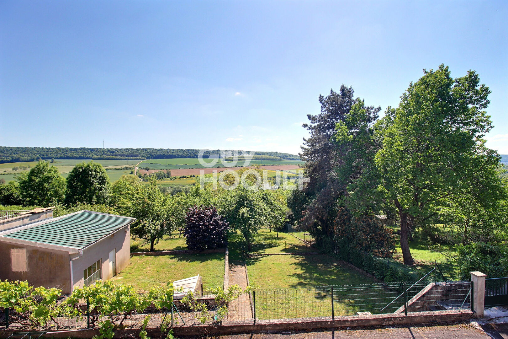 Maison   à vendre à LAY SAINT CHRISTOPHE - Un bien rare sur le secteur !