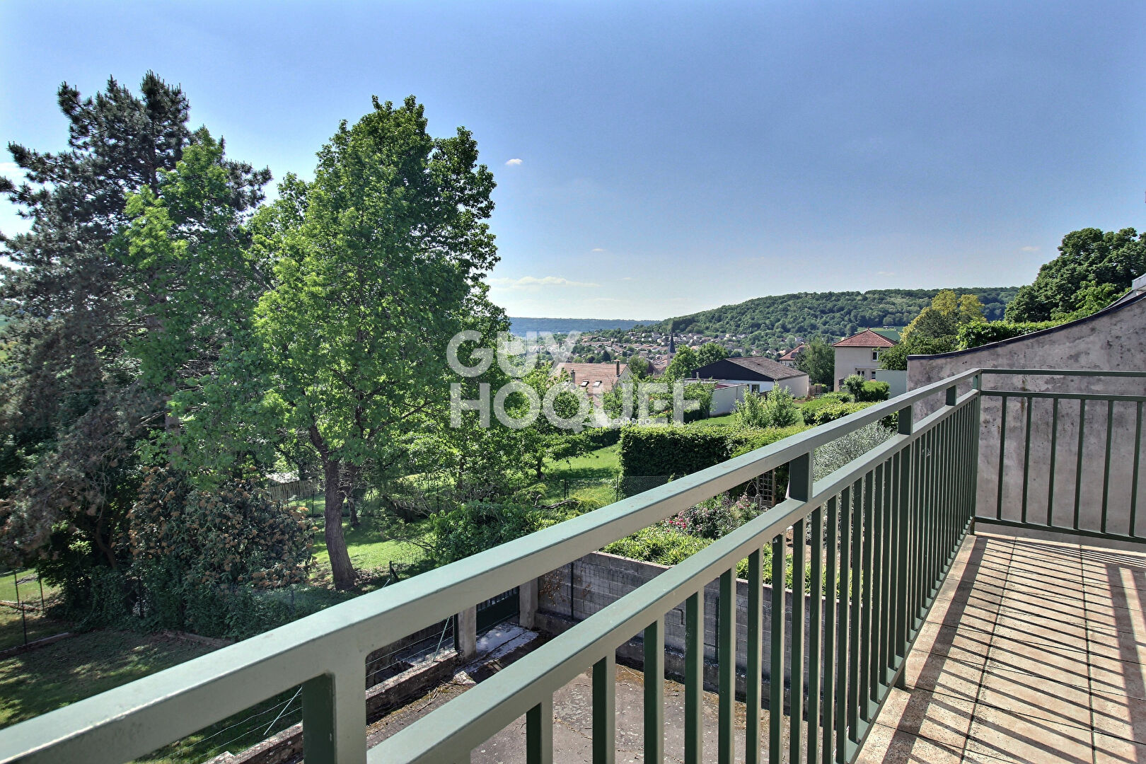 Maison   à vendre à LAY SAINT CHRISTOPHE - Un bien rare sur le secteur !