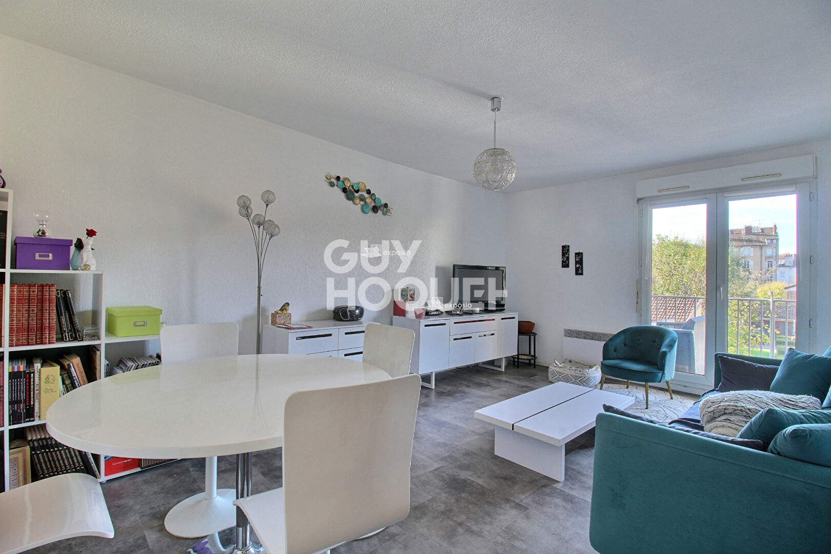 Appartement avec deux chambres une terrasse et un parking  à NANCY Faubourg Des Trois maisons