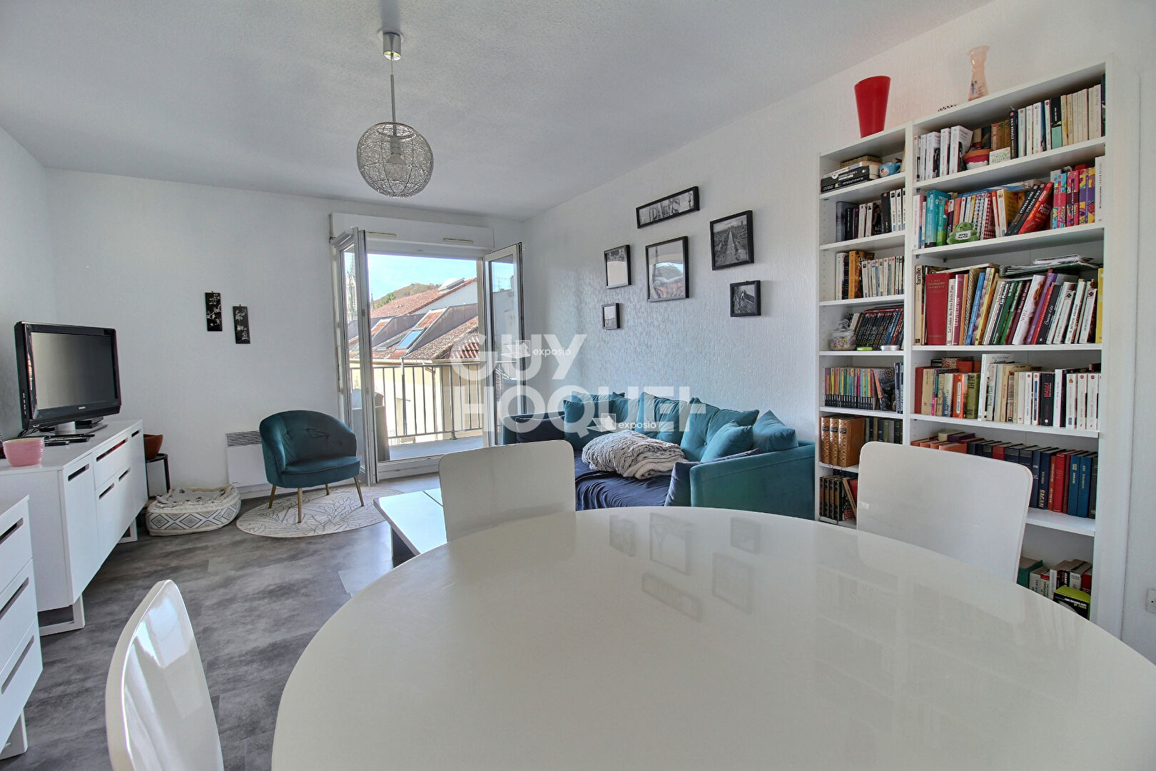Appartement avec deux chambres une terrasse et un parking  à NANCY Faubourg Des Trois maisons
