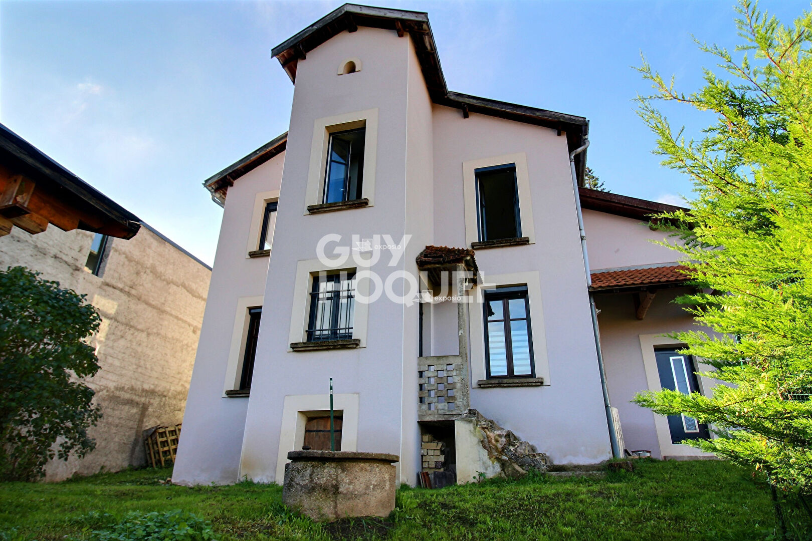 MAISON DE VILLE AVEC GARAGE TERRASSE ET JARDIN A MARBACHE