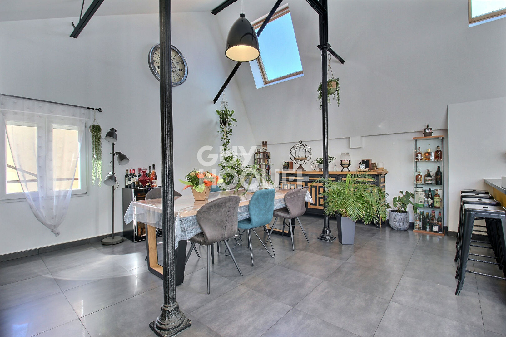 Loft sans travaux, avec belle terrasse !