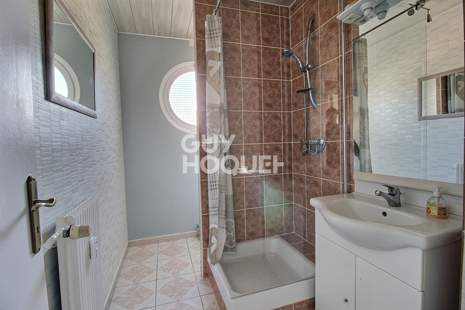 Un appartement avec balcon et garage à SAINT MAX Résidence Saint Pierre