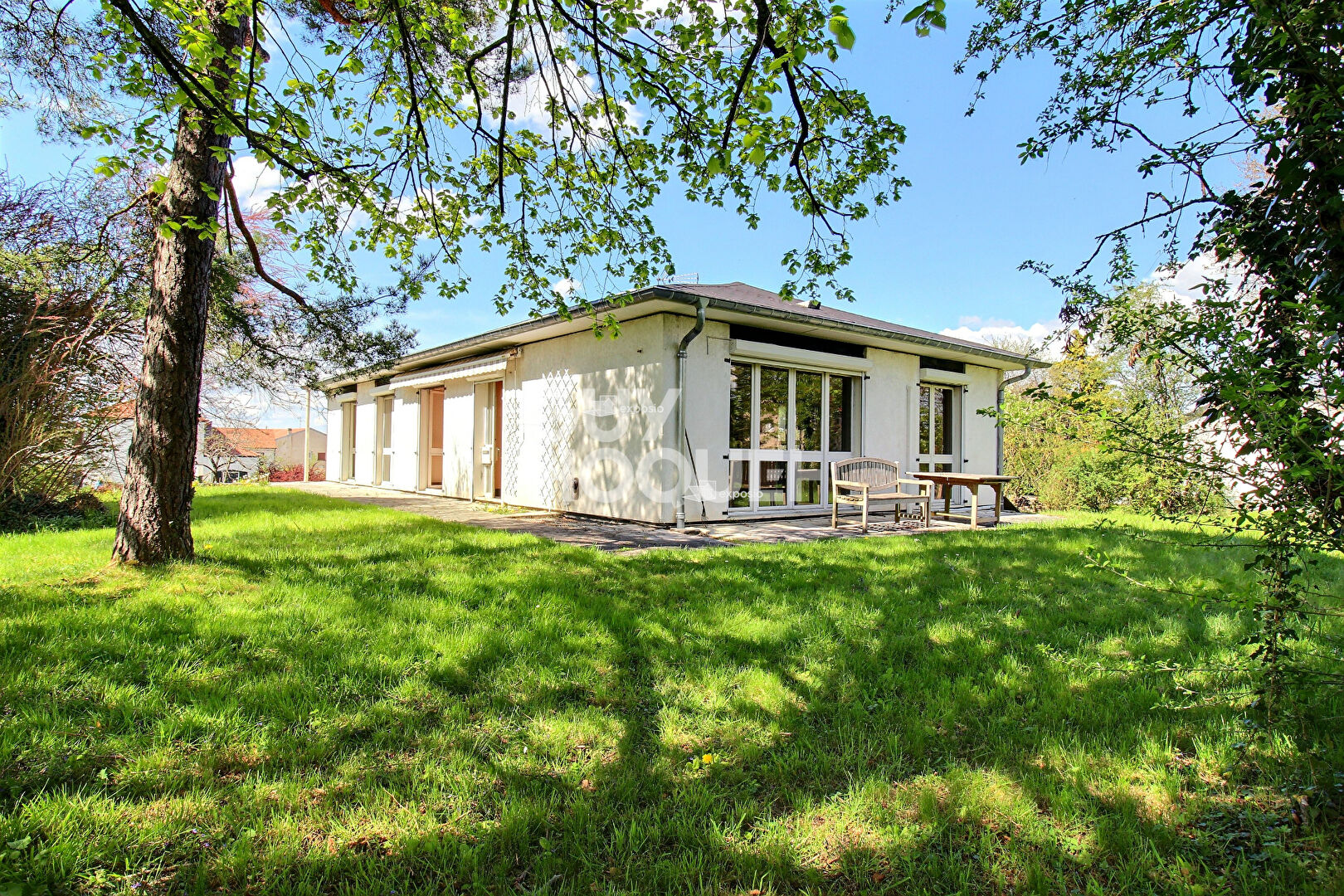 Maison plain pied sur sous sol avec 4 chambres jardin et garage à Gondreville