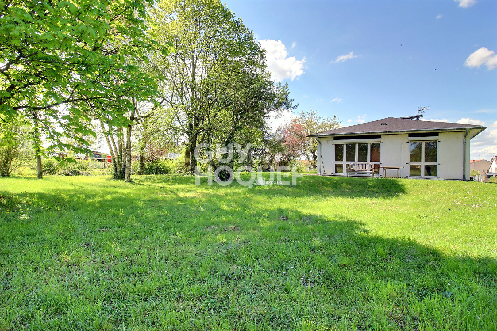 Maison plain pied sur sous sol avec 4 chambres jardin et garage à Gondreville