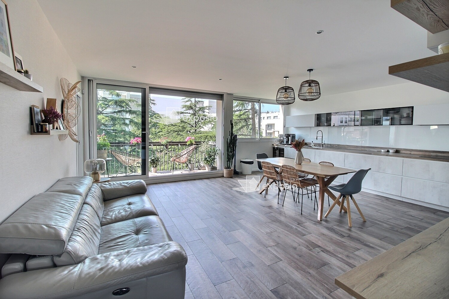 Appartement Suresnes 5 pièces 94.82 m2