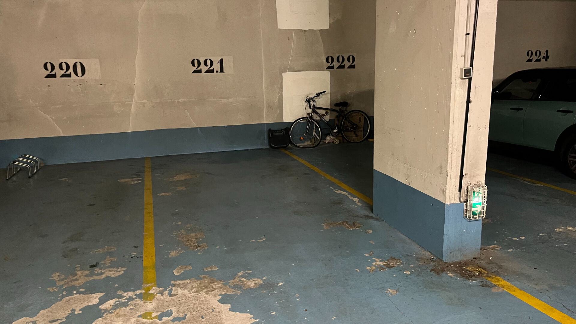 Parking / box Suresnes