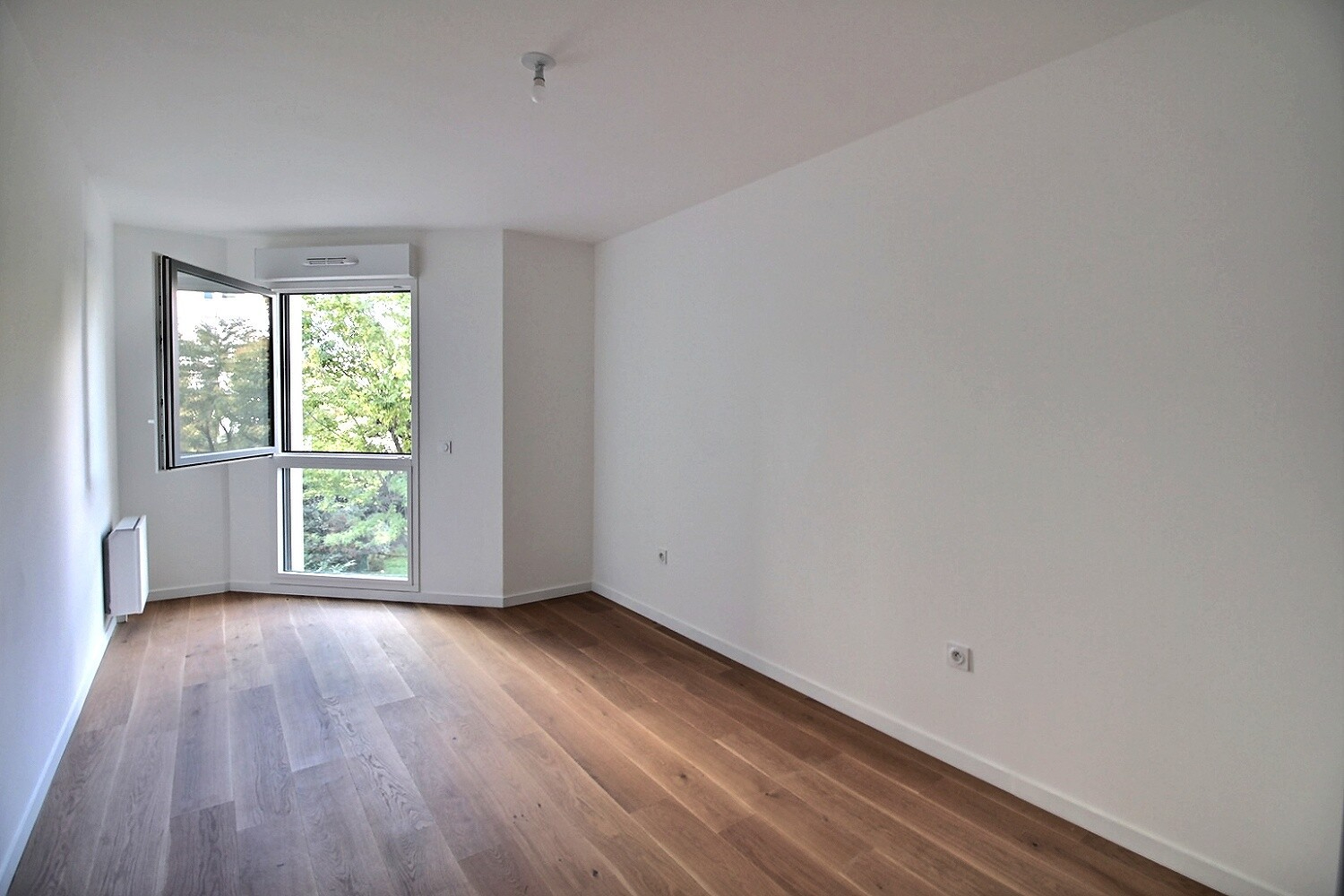 Appartement Suresnes 4 pièce(s) 85.63 m2