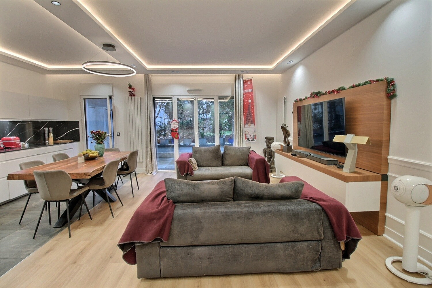 Appartement Suresnes 4 pièce(s)  93.19 m2