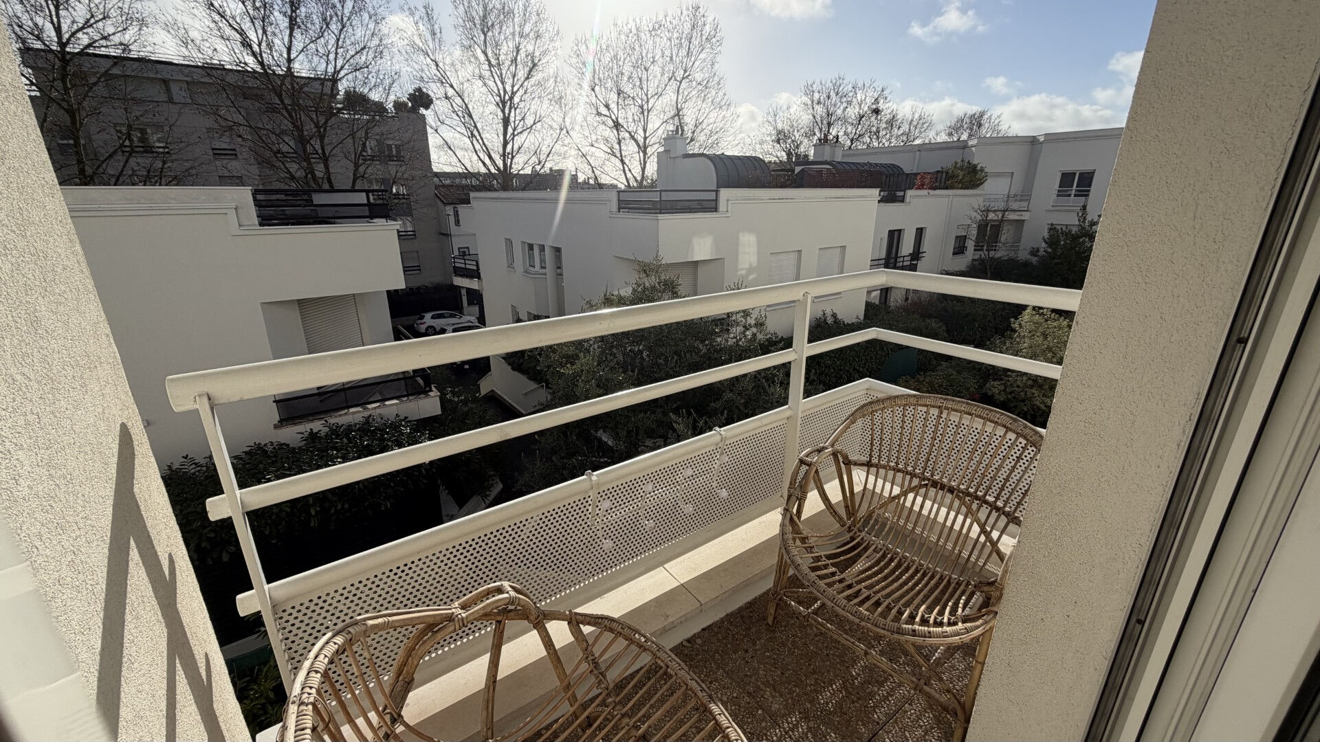 Appartement Suresnes 2 pièce(s) 28 m2