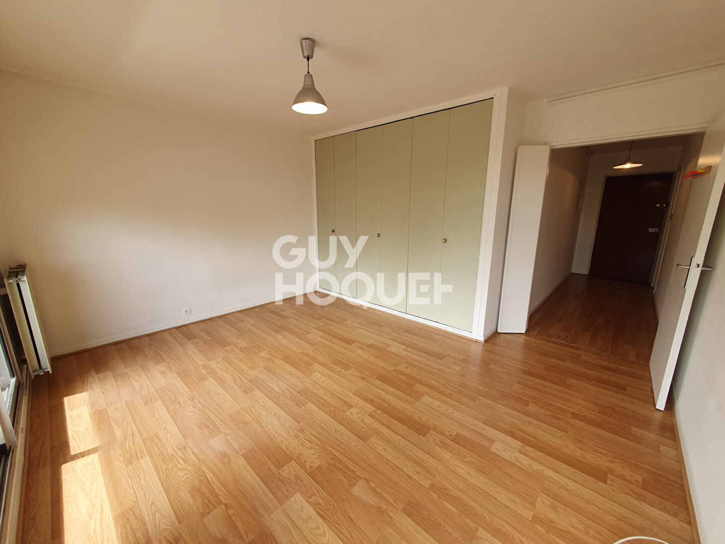 TALENCE T1 + Balcon + Place de parking