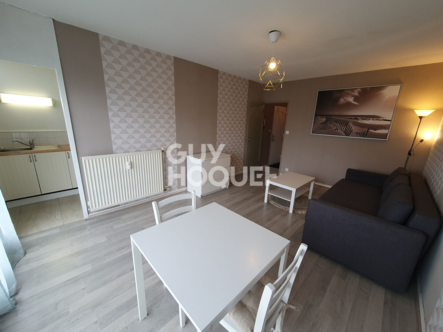 T1 Meublé + Balcon + Place de parking