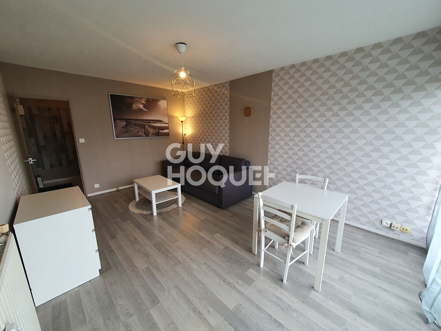 T1 Meublé + Balcon + Place de parking