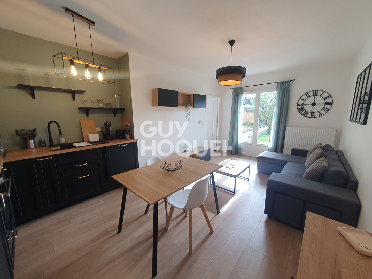 T2 Meublé + Terrasse + Place pkg