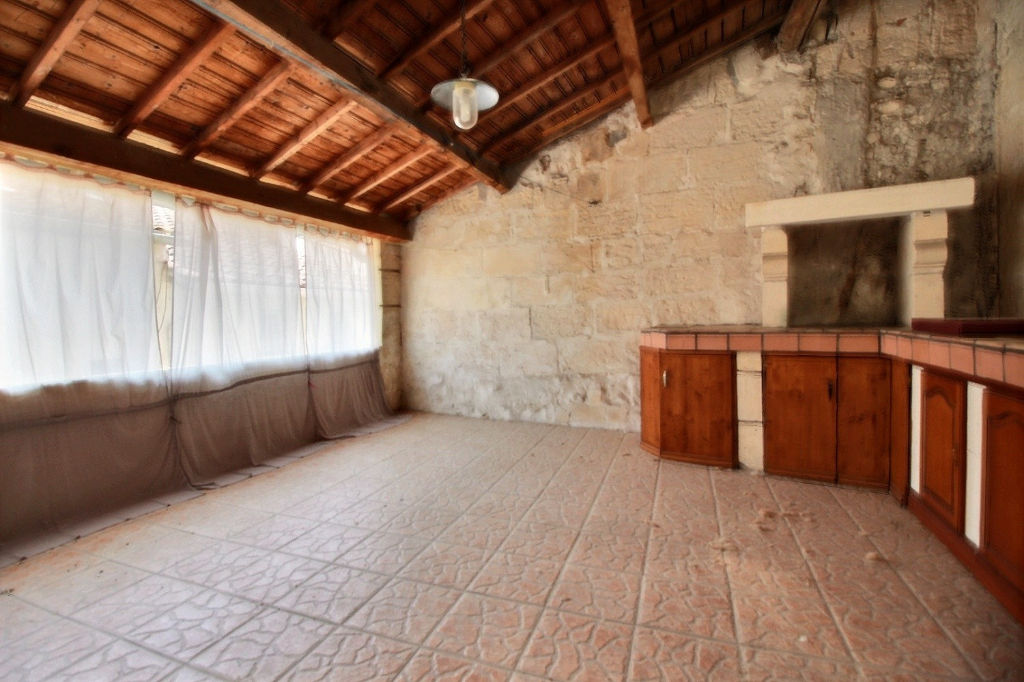 TARASCON - Maison 4 pièce(s) 77 m2