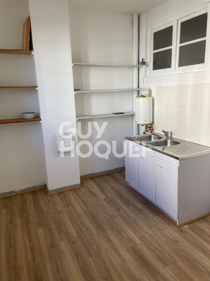 LOCAUX PROFESSIONNELS RDC 70 m