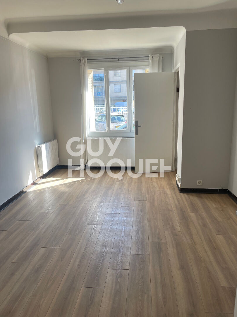 LOCAUX PROFESSIONNELS RDC 70 m