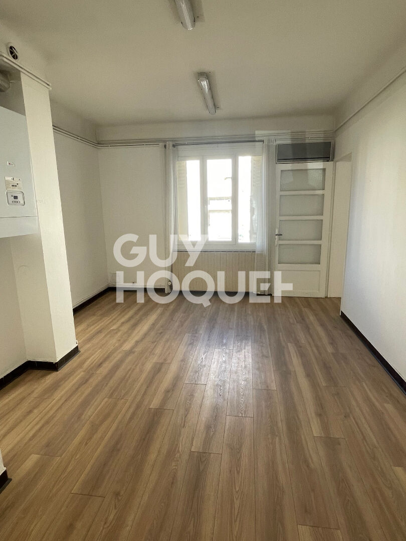 LOCAUX PROFESSIONNELS RDC 70 m