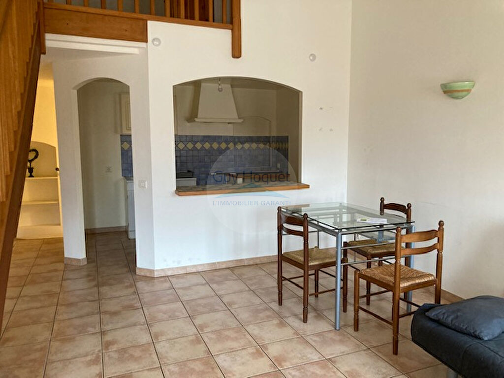 Appartement en duplex meublé au  2 em étage