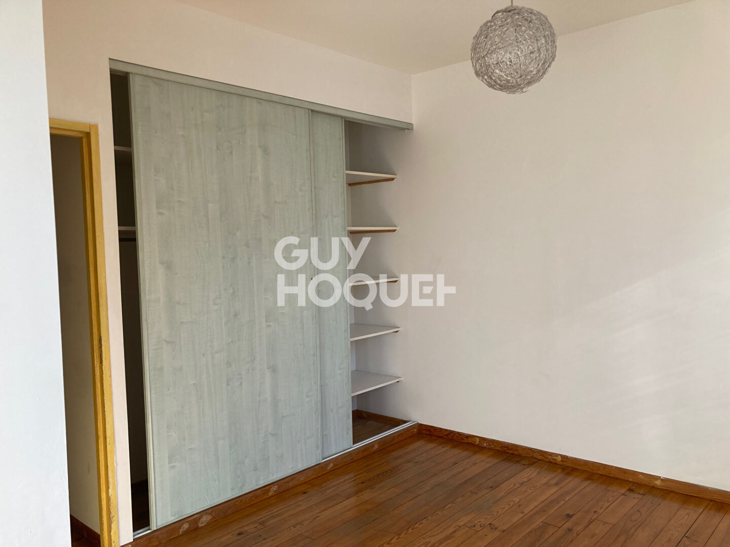 Duplex lumineux  Sur Boulevard Emplacement idéal