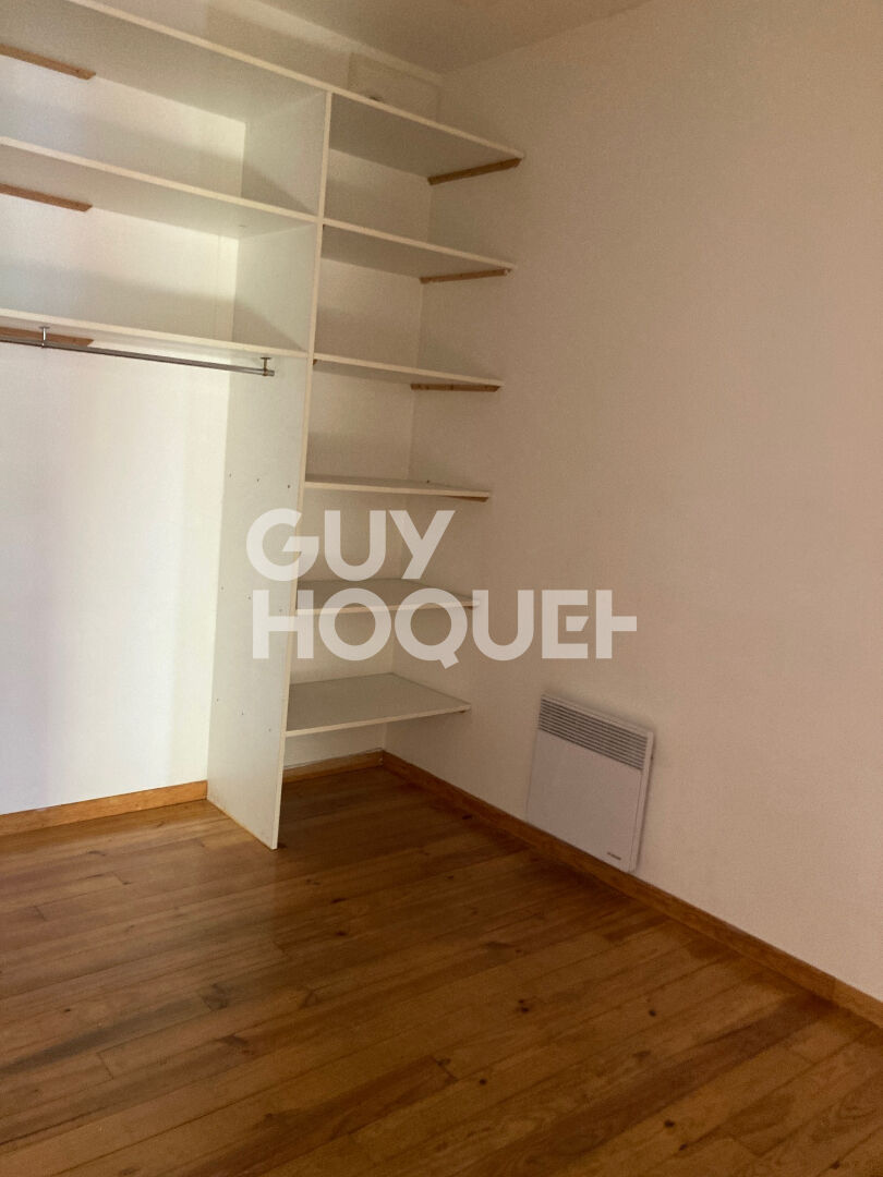 Duplex lumineux  Sur Boulevard Emplacement idéal