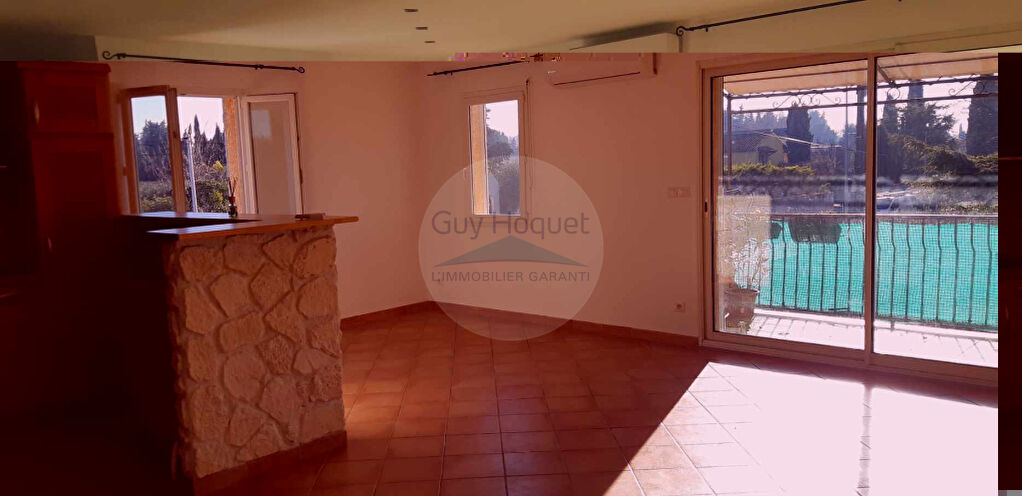 Appartement Tarascon 3 chambres avec terrasse et garage fermé .