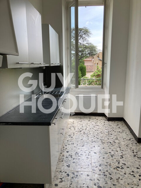 CHATEAURENARD  Appartement  3 pièce(s) 73 M²