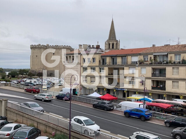 Appartement Tarascon 2 chambres avec balcon