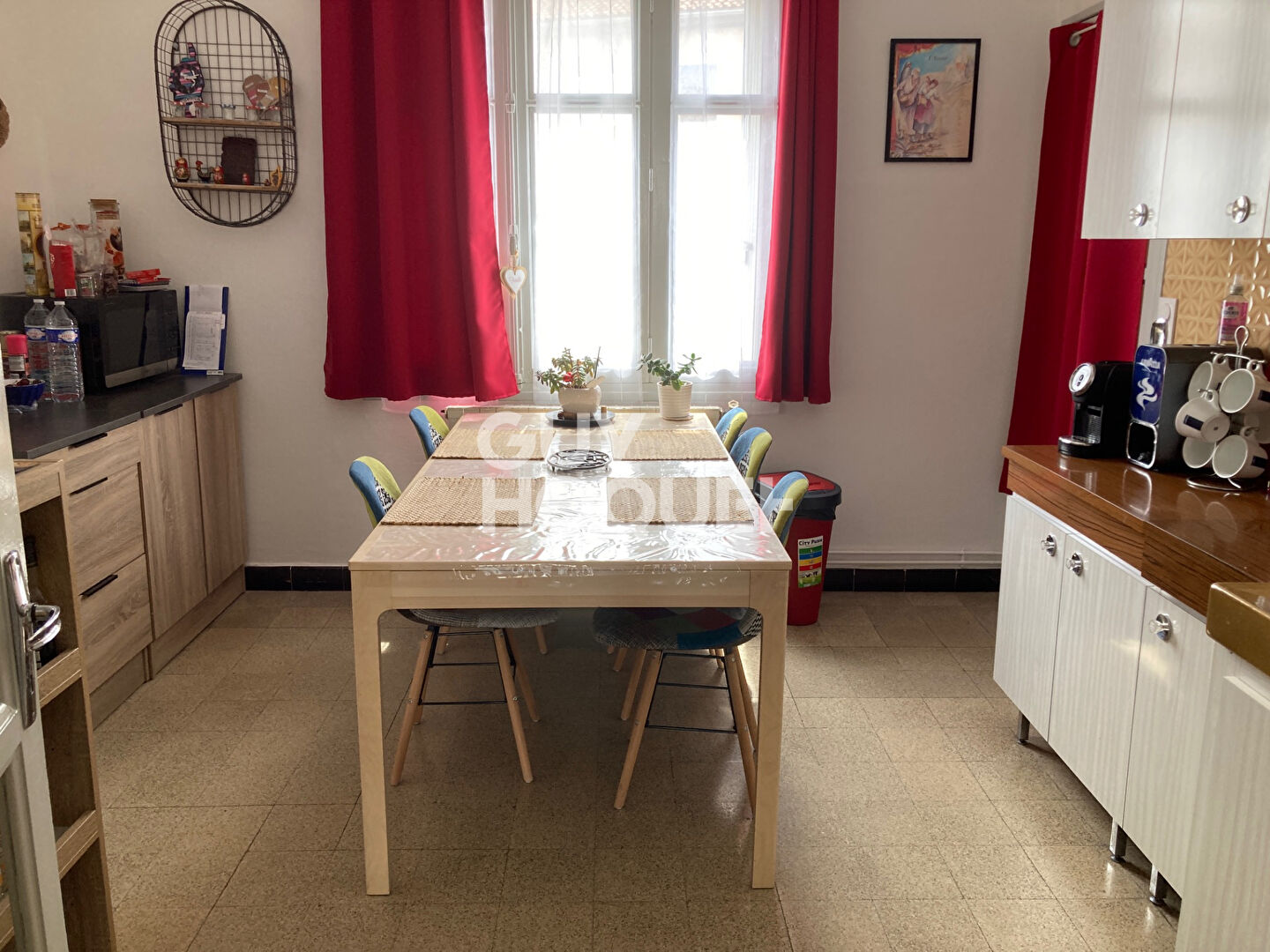 Appartement Tarascon 2 chambres avec balcon