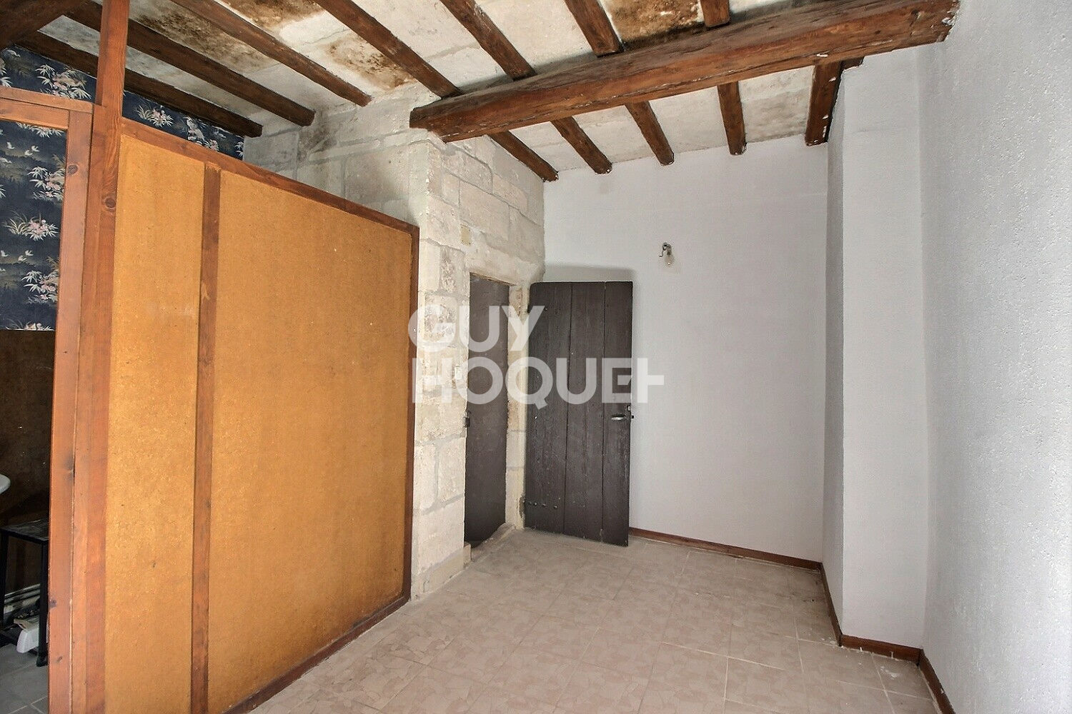 MAISON DE VILLE  A RENOVER