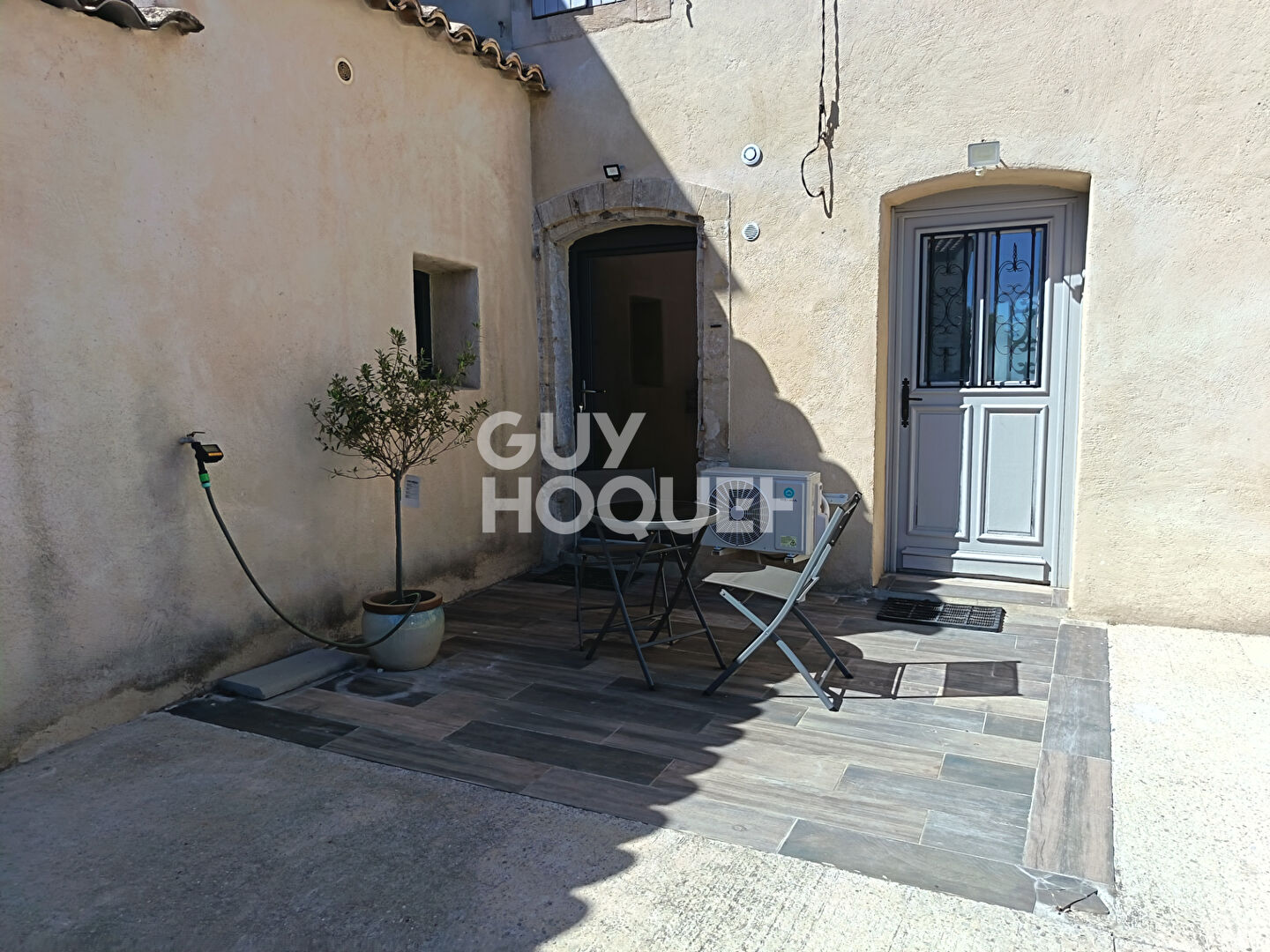studio meublé -24 m² refait à neuf