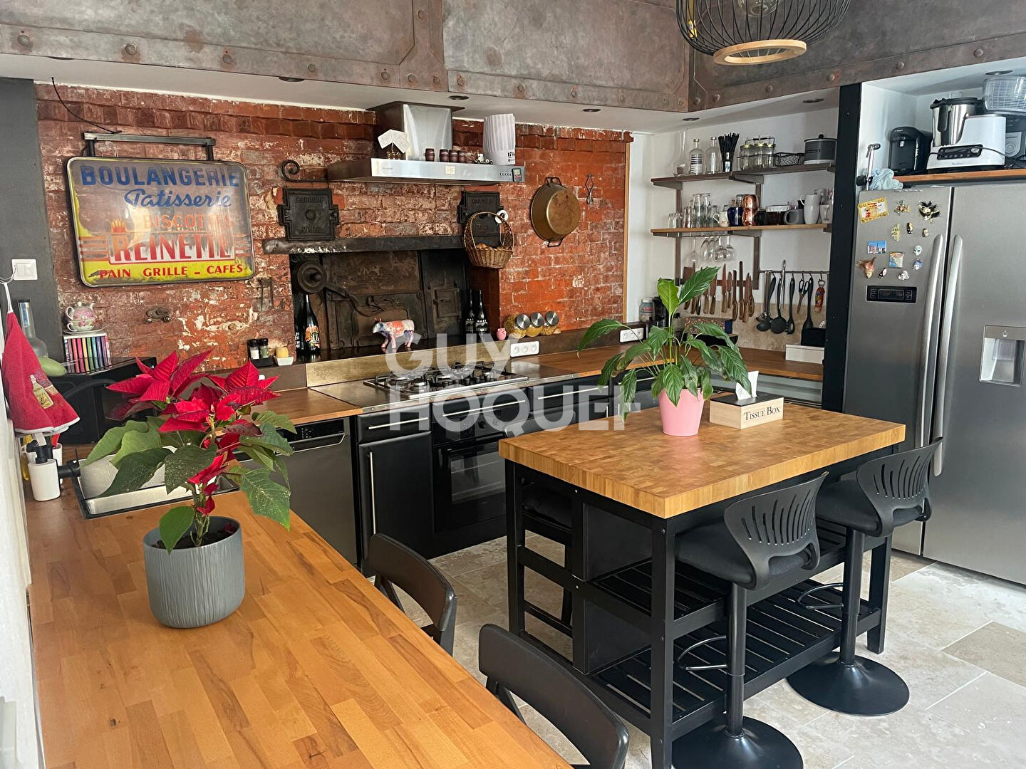 Superbe maison de village 170 m² avec garage .