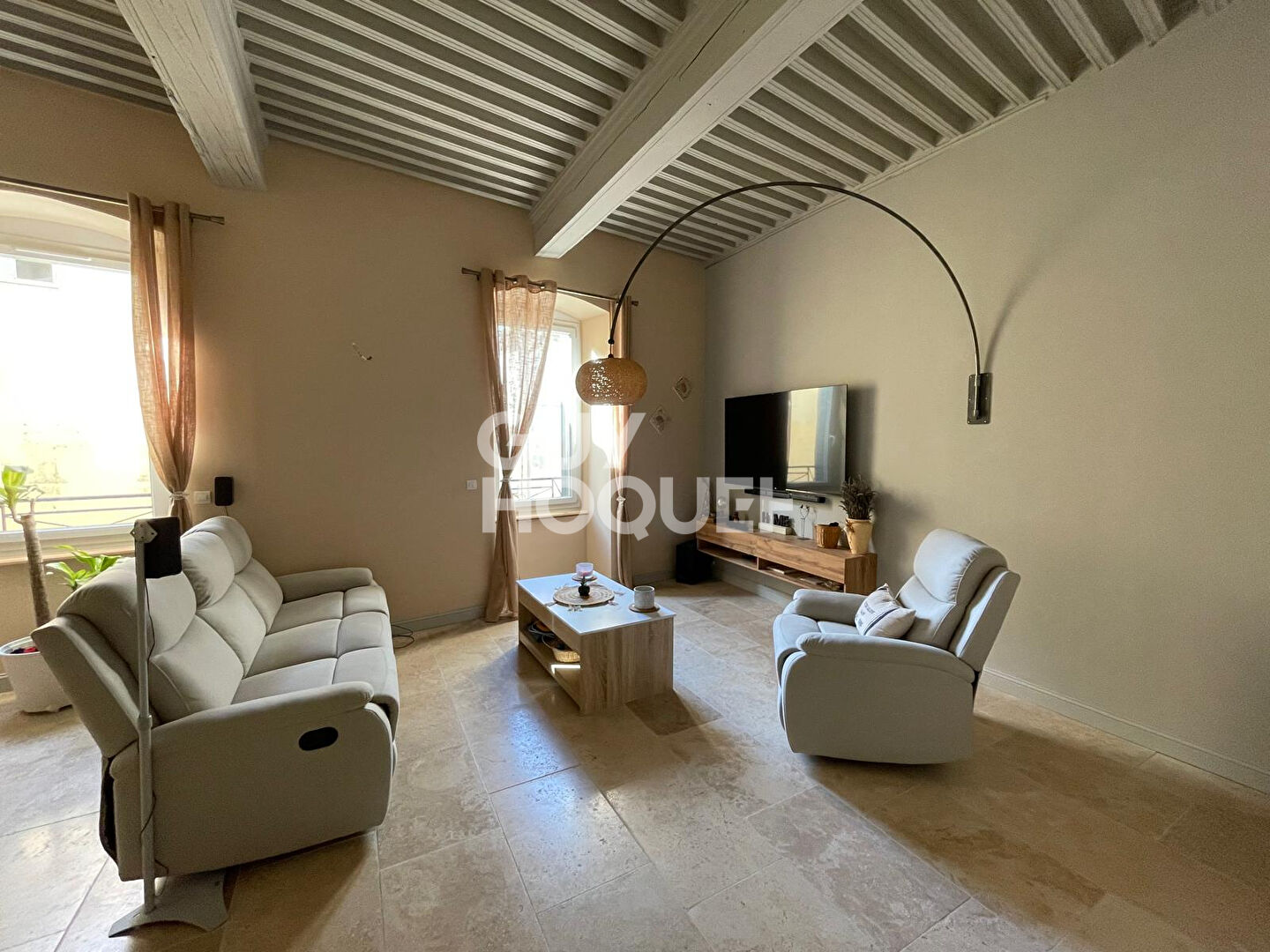 Superbe maison de village 170 m² avec garage .