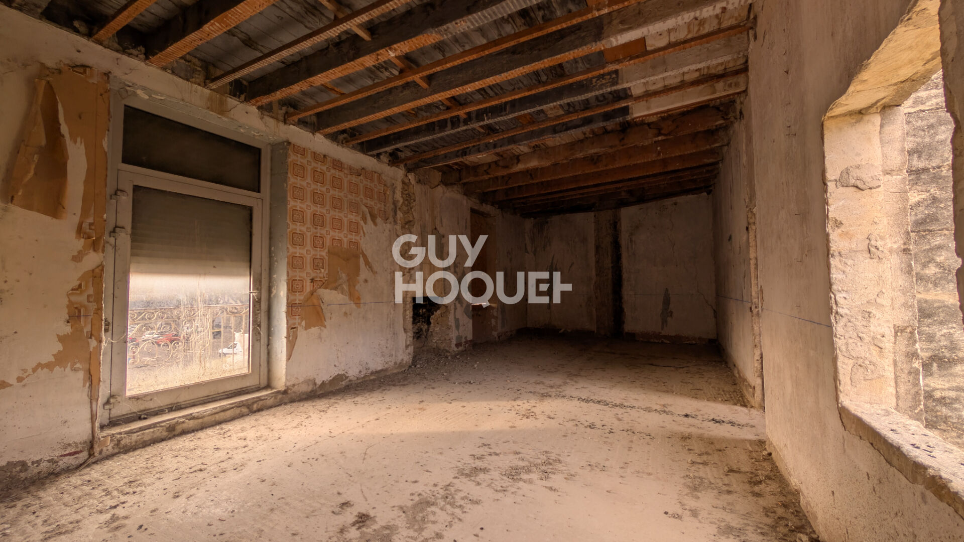 terrain  constructible de 922 m2 + bâtiment 160 m²