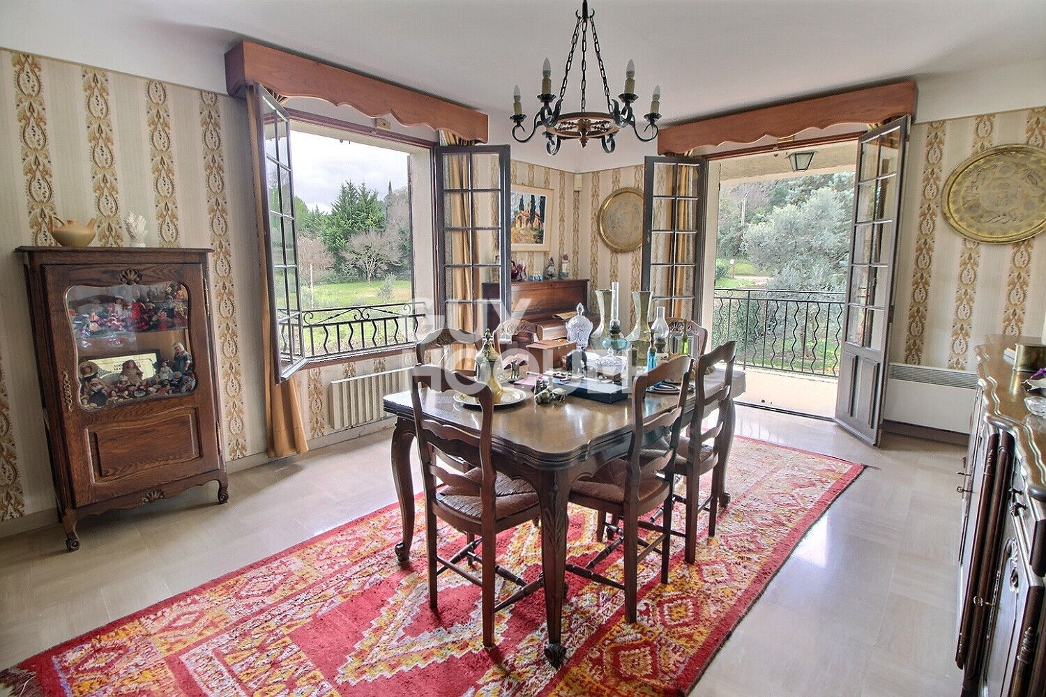 Villa avec Vue Alpilles .Saint-Étienne-du-Grès 310 m2