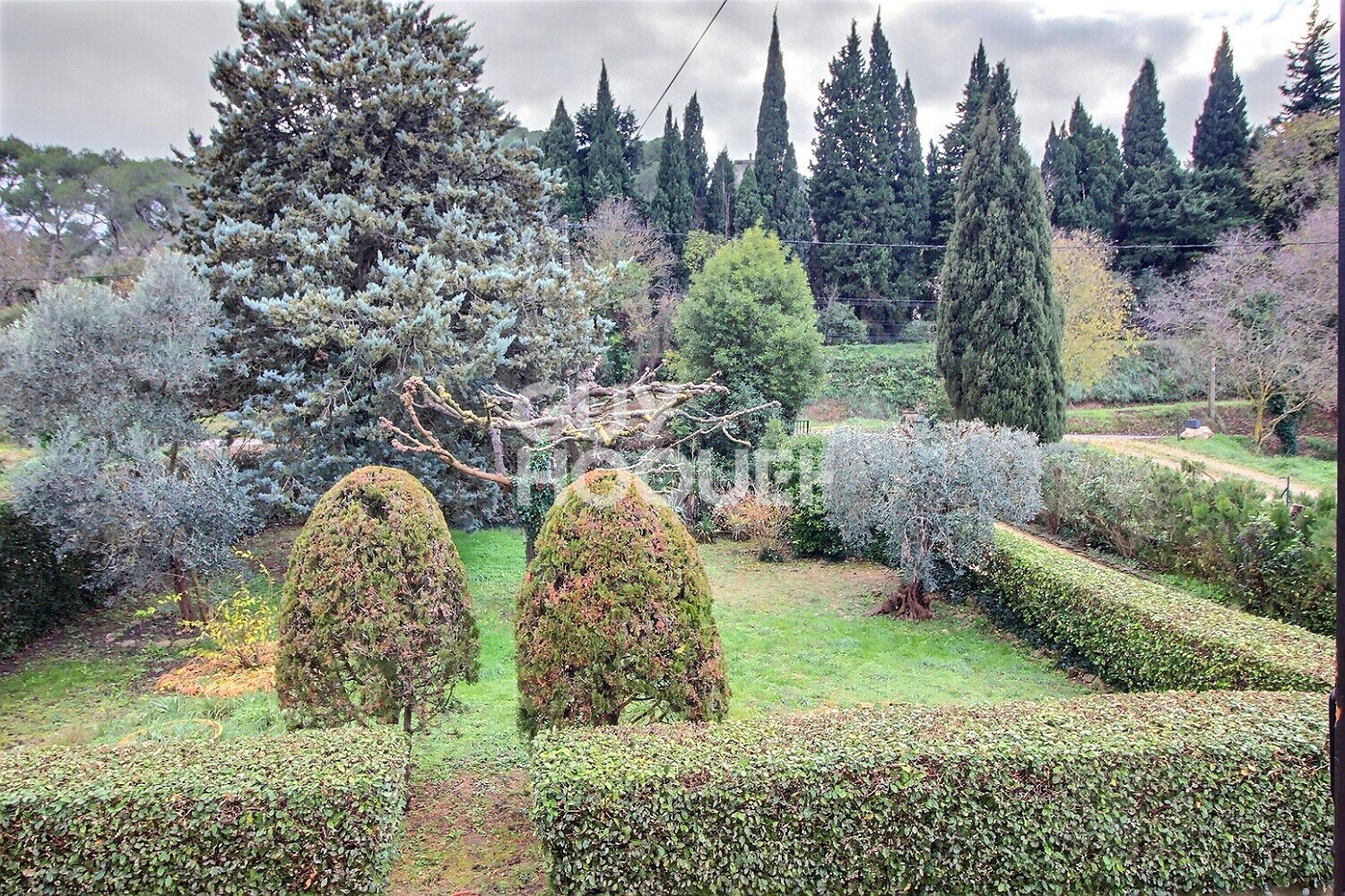 Villa avec Vue Alpilles .Saint-Étienne-du-Grès 310 m2