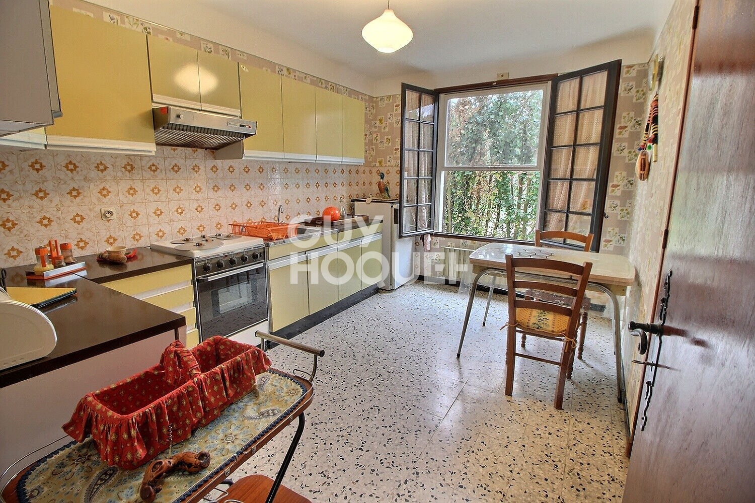 Villa avec Vue Alpilles .Saint-Étienne-du-Grès 310 m2