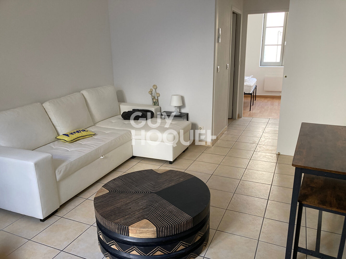 Superbe appartement meublé en parfait état, situé à deux pas du canal et de l'école I.F.O.A