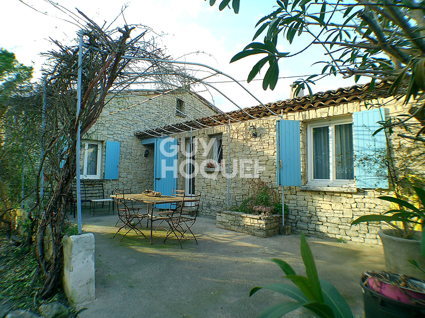 Maison familiale -  5 pièce(s) - Caumont -sur-Durance