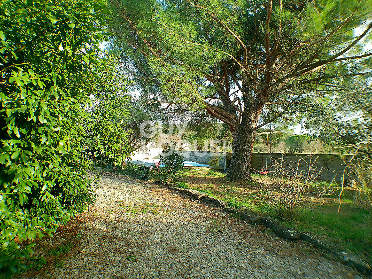 Maison familiale -  5 pièce(s) - Caumont -sur-Durance