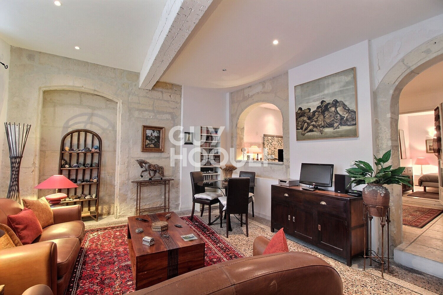 A Tarascon, Magnifique hôtel particulier