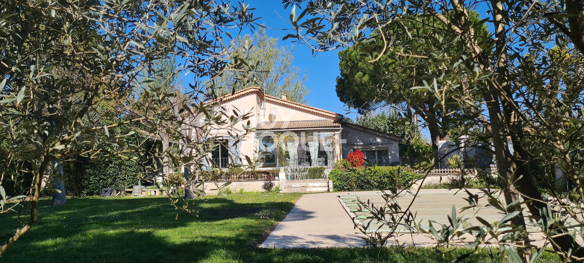 Maison 140 m² -  5 pièces - 3 chambres