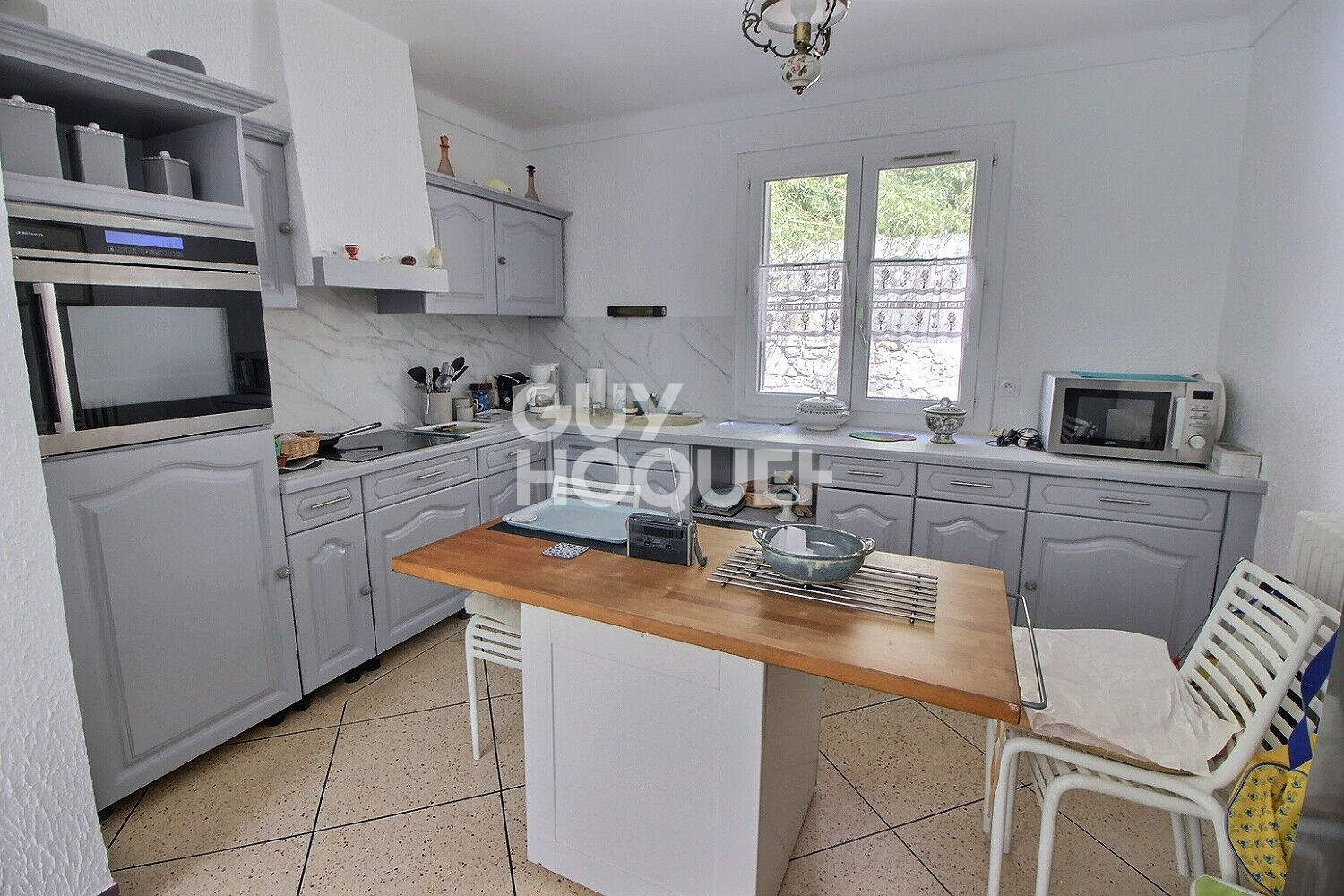 Villa lumineuse Plain- pied sur une  parcelle de 523 m2